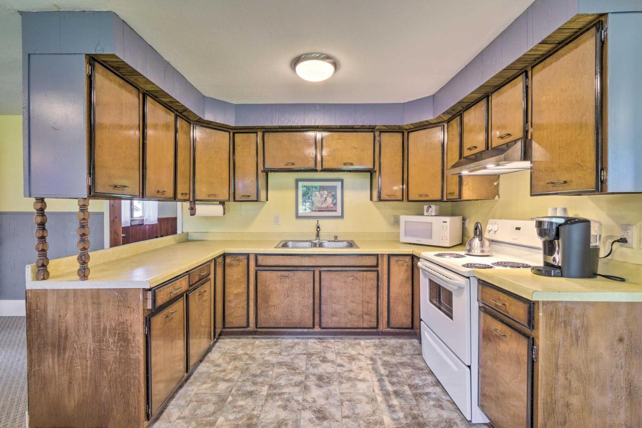 Charming Stanley Home With Yard, 7 Mi To Seneca Lake Женева Екстер'єр фото